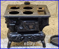 14 Piece Vtg CRESCENT Miniature CAST IRON Stove Oven+Accessories Salesman Sample 14 Piece Vtg CRESCENT Miniature CAST IRON Stove Oven+Accessories Salesman Sample
