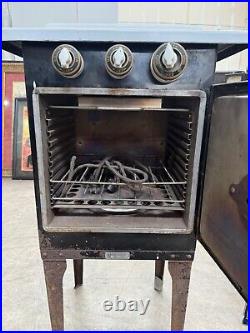 1930s Universal Electric Oven And Hot Plates