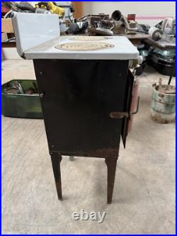 1930s Universal Electric Oven And Hot Plates
