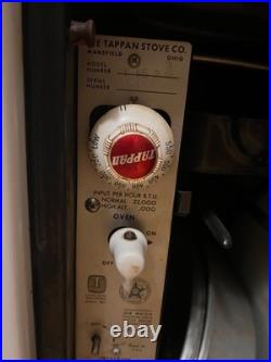 1940-1947 Tappan Deluxe Gas stove. Fully operable