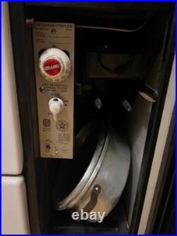 1940-1947 Tappan Deluxe Gas stove. Fully operable