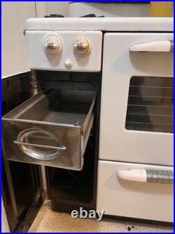 1940-1947 Tappan Deluxe Gas stove. Fully operable