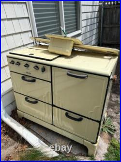 1940's Vintage MAGIC CHEF American Stove Company Enameled Stove Oven
