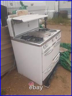 1950's Vintage Wedgewood 4 burner gas stove