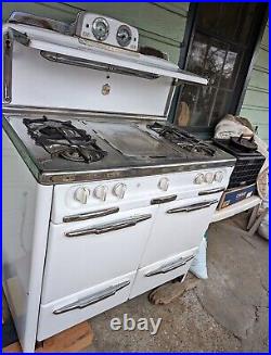 1950's Vintage Wedgewood 4 burner gas stove