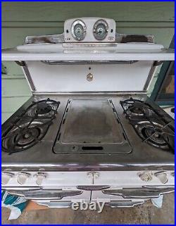 1950's Vintage Wedgewood 4 burner gas stove