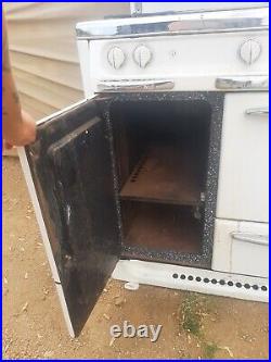 1950's Vintage Wedgewood 4 burner gas stove