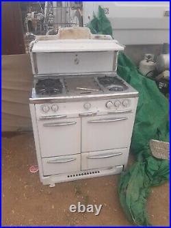 1950's Vintage Wedgewood 4 burner gas stove