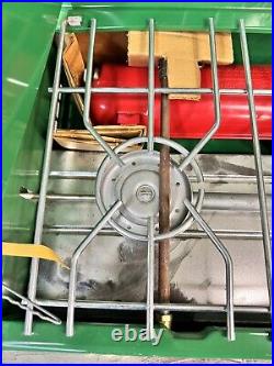 1970's Coleman #413G 2 Burner Gas Camping Cook Stove Made USA