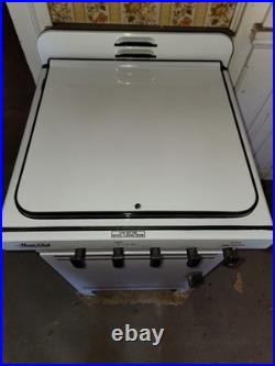 21 Magic Chef Porcelain Enamel Gas Range 1940s A+ Condition WORKS! CT Local