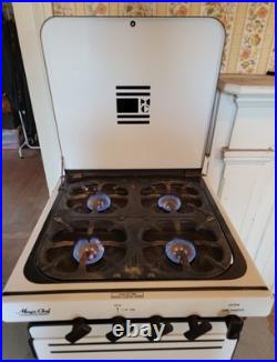 21 Magic Chef Porcelain Enamel Gas Range 1940s A+ Condition WORKS! CT Local