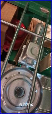 425E Vintage Coleman Two Burner Camp Stove 425E499 NEW, COMPLETE