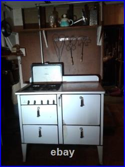 Alcazar Antique Gas Stove-NO SHIPPING