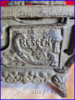 American MINIATURE CAST-IRON STOVE Crescent Salesmans Sample, Vintage Toy