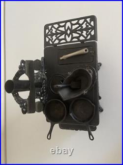 American MINIATURE CAST-IRON STOVE Crescent Salesmans Sample, Vintage Toy NICE