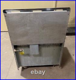 American Range 6 Burner Stove With Oven On Casters