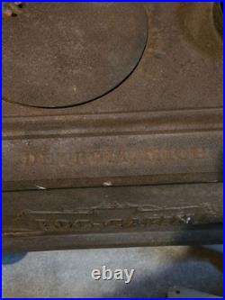 Antique 1890s Peninsular Stove Co. Log Cabin Cast Iron Parlor Stove Detroit