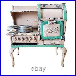 Antique Arcade Cast Iron Hotpoint Electric Stove with 3 Cast Iron Skillets