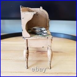 Antique Arcade Cast Iron Hotpoint Electric Stove with 3 Cast Iron Skillets