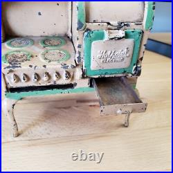 Antique Arcade Cast Iron Hotpoint Electric Stove with 3 Cast Iron Skillets