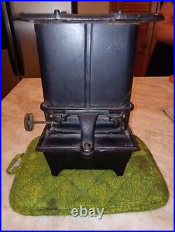 Antique Cast Iron Burning Heater/Lamp/Stove