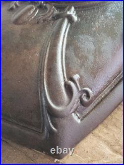 Antique Cast Iron Parlor Stove Top With Finial
