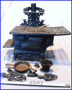 Antique Crescent Cast Iron Miniature Salesman Sample Cook Stove w Accessories