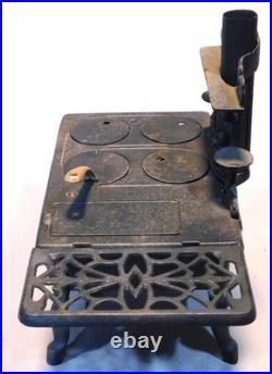 Antique Crescent Cast Iron Miniature Salesman Sample Cook Stove w Accessories