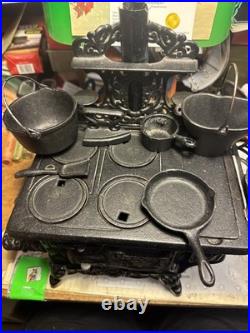 Antique Crescent Cast Iron Salesman Sample Stove (pretty Much Complete)