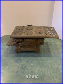 Antique EAGLE Lancaster Brand Cast Iron Salesman Sample Stove Child Toy