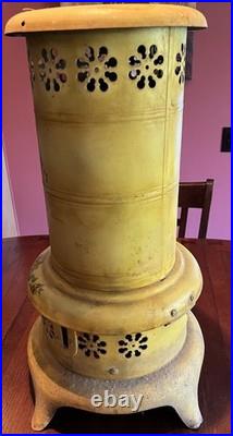Antique Early 1900s TROPICAL Smokeless Oil Heater Rare Floral Design. 24hx 15w