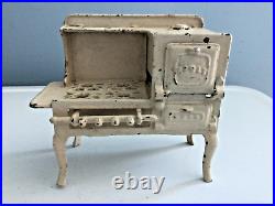 Antique HUBLEY EAGLE CAST IRON TOY / MINI 5 5/8 STOVE