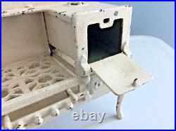 Antique HUBLEY EAGLE CAST IRON TOY / MINI 5 5/8 STOVE