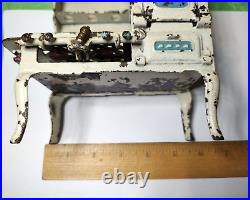 Antique Hubley Cast Iron Eagle Gas Range Kitchen Stove Gas Range Toy 1926 Antique Hubley Cast Iron Eagle Gas Range Kitchen Stove Gas Range Toy 1926