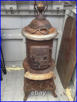 Antique Round Oak Wood Burning Stove Herald No. 14 Taunton, Ma 1919