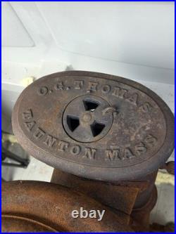 Antique Round Oak Wood Burning Stove Herald No. 14 Taunton, Ma 1919