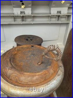 Antique Round Oak Wood Burning Stove Herald No. 14 Taunton, Ma 1919
