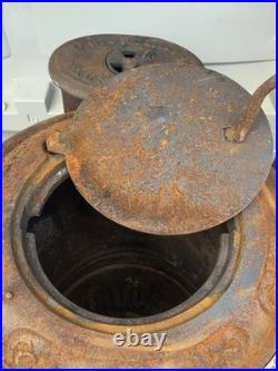 Antique Round Oak Wood Burning Stove Herald No. 14 Taunton, Ma 1919