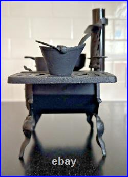 CRESCENT Vintage Mini Cast Iron Wood Stove Pots Pans Salesman Sample Toy