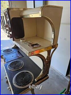 Circa 1910 Standard Electric Stove In Excellent Cosmetic Condition. Very Rare