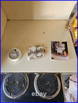 Circa 1910 Standard Electric Stove In Excellent Cosmetic Condition. Very Rare