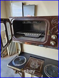 Circa 1910 Standard Electric Stove In Excellent Cosmetic Condition. Very Rare