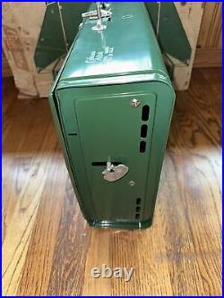 Coleman Two Burner Green VTG Camp Stove 413G499 Fish Hike RARE In Box NOS