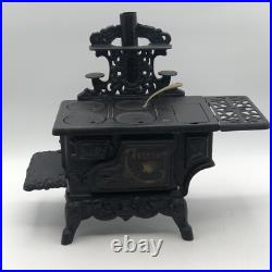 Crescent Cast Iron Vintage Stove Salesmen's Sample Or Doll Size Toy Set Replica