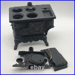 Crescent Cast Iron Vintage Stove Salesmen's Sample Or Doll Size Toy Set Replica