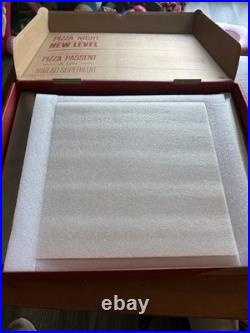 FRIGIDAIRE GAS RANGE Stone Baked Pizza Set A28882102 SEE DESCRIPTION