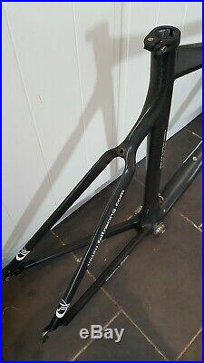 Fantastic Felt F1C Range Topping Full Carbon Fibre Frame & Carbon Fibre Forks