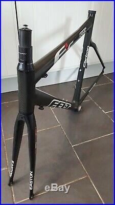 Fantastic Felt F1C Range Topping Full Carbon Fibre Frame & Carbon Fibre Forks