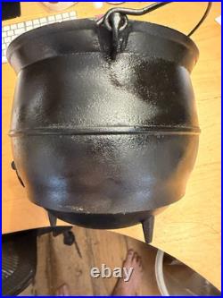 Favorite Piqua Ware #8 Three Legged cast Iron Kettle