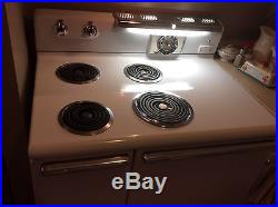 GENERAL ELECTRIC 1950's VINTAGE STOVE. USED EXCELLENT COND